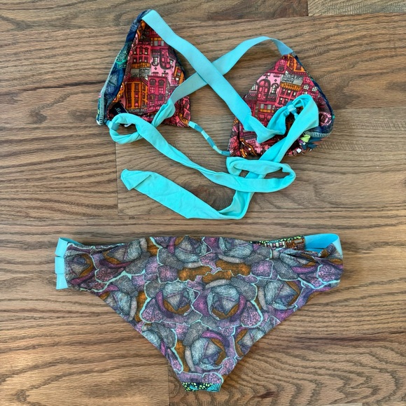 (SET) Maaji Reversible Cross Back Bikini Set - Picture 4 of 4